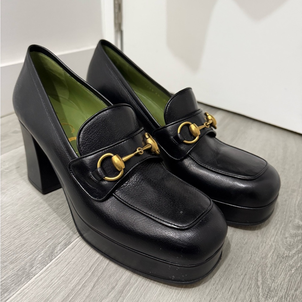 Gucci Horsebit Accent Leather Pumps - Black Pumps SIZE 40 EU